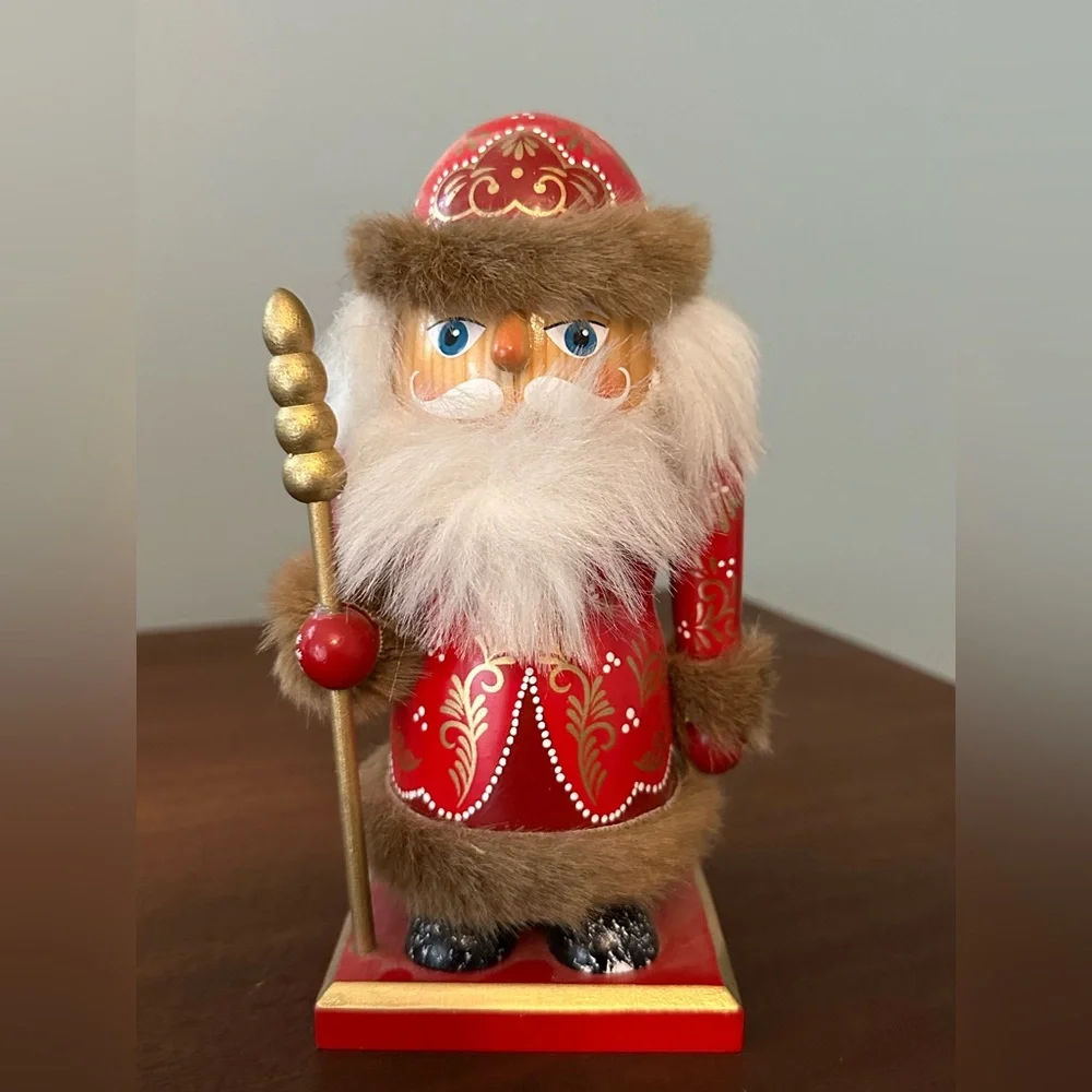 N/A holiday nutcracker